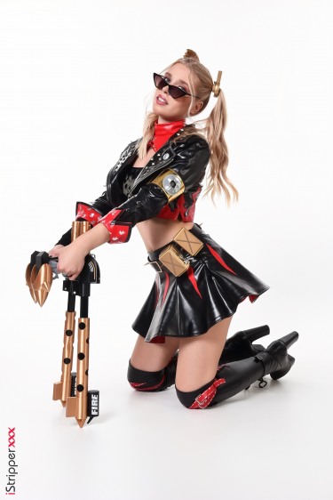 Freya Mayer In Burn Zone Zero 3