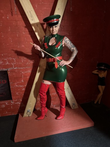 Inked Milf In Latex Dominant Bitch 7