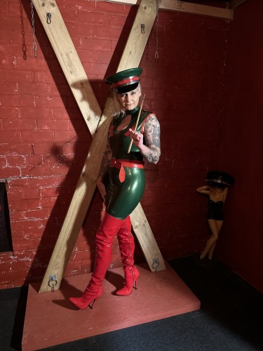 Inked Milf In Latex Dominant Bitch 8