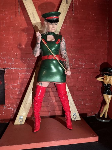 Inked Milf In Latex Dominant Bitch 9