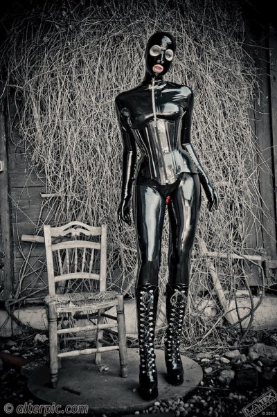 Steel And Latex In The Courtyard 2