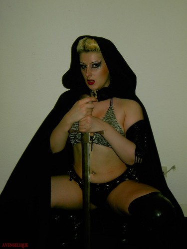 Chain Classics With Lady Avengelique 9