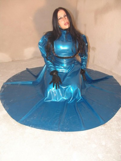 Fetish Lady Angelina In Blue Rubber 16