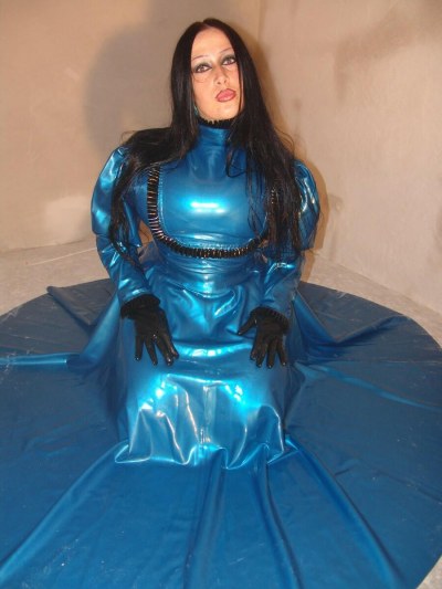 Fetish Lady Angelina In Blue Rubber 6