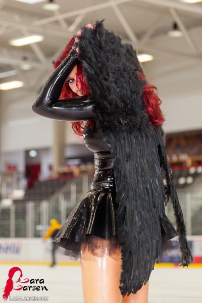 Lara Larsen In Black Swan On Ice 4