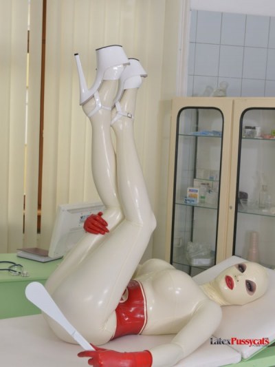 Latex Lucy At The Doctor 7
