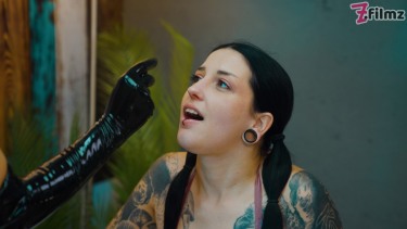 Miss Flora Fists Morea Blacks Asshole 6