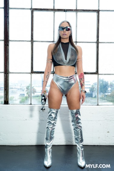 Pussy Calibration Required Desiree Dulce Android Mylf From The Future 1