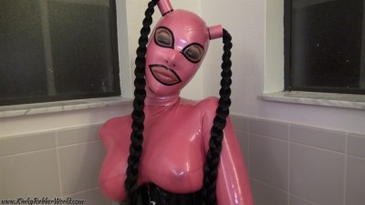 Rubberdoll Rubberbath With Pussyplay 5