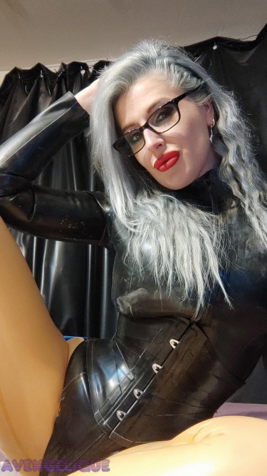 Selfie Time Miss Mistress 8