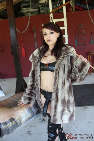 Slve Dominated By Three Beauties In Fur And Boots 8