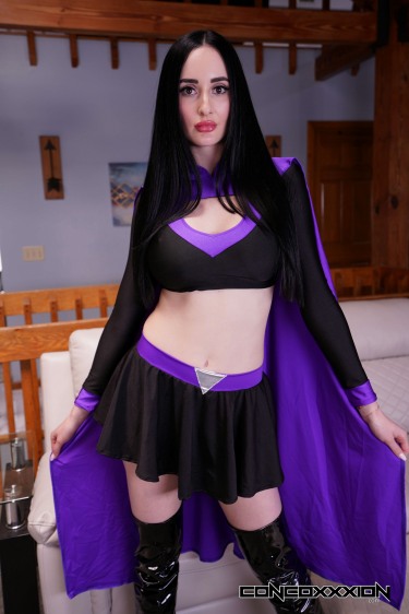 Ultra Violet In Seductive Predator 2